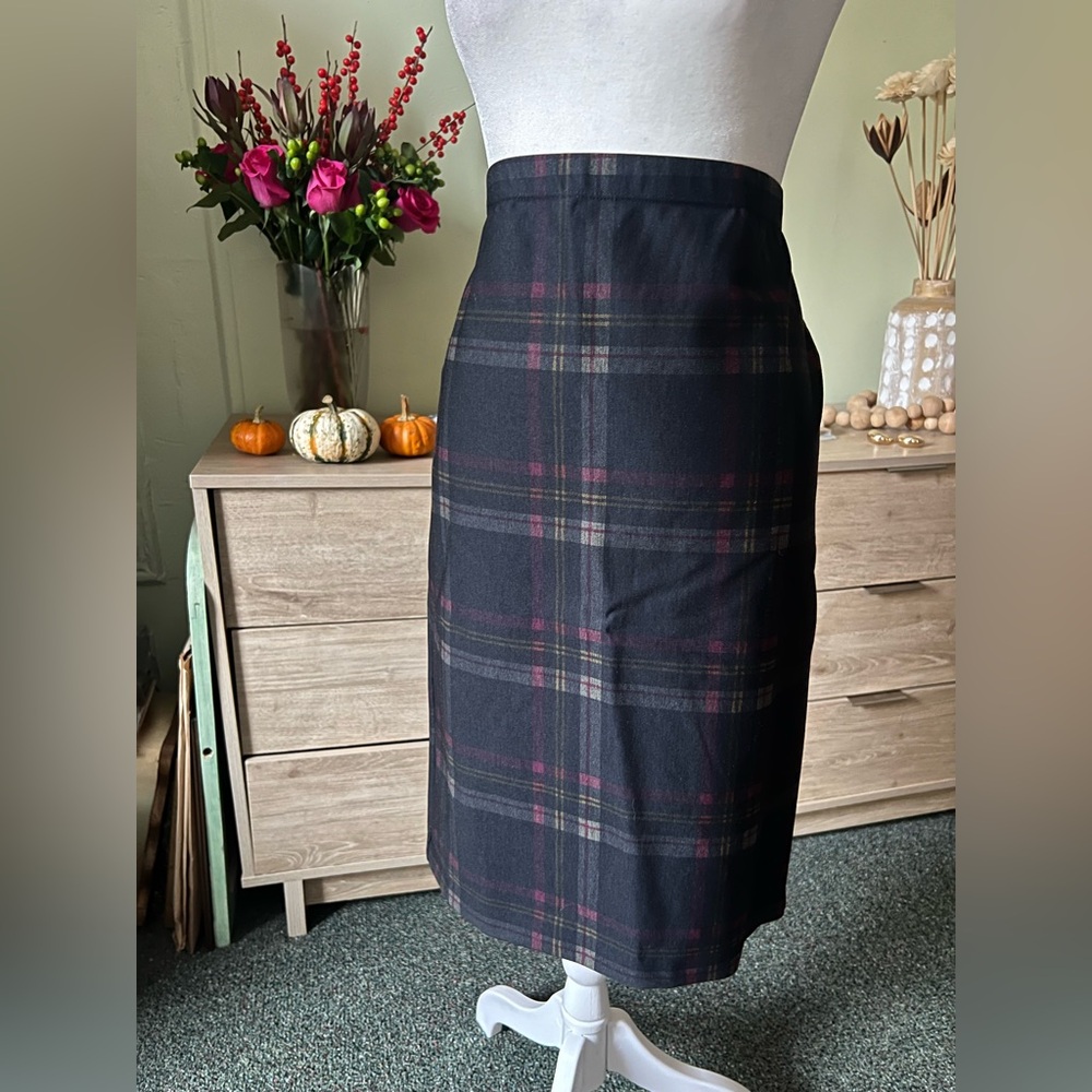 MAX STUDIO Dark Plaid Stretch Midi Knee-Length Pencil Modest High-Waist Skirt M - Picture 3 of 16